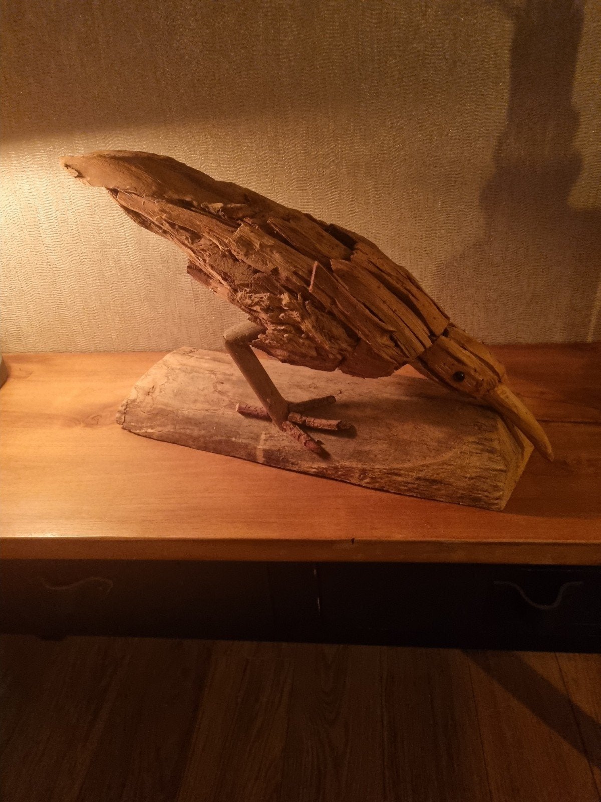 Unieke handgemaakte vogelsculptuur van drijfhout, Ophalen of Verzenden, 20 - 50 cm, Beeld, Hout
