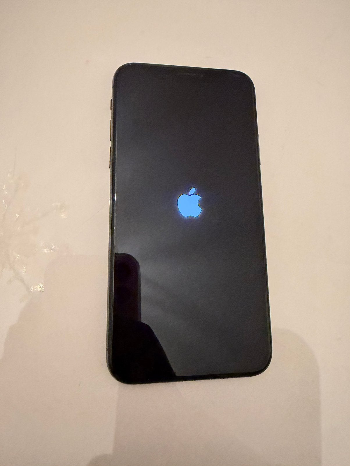Iphone xs 64gb Black met hoesje + screenprotector, Telecommunicatie, Mobiele telefoons | Apple iPhone, 83 %, Zwart, IPhone XS