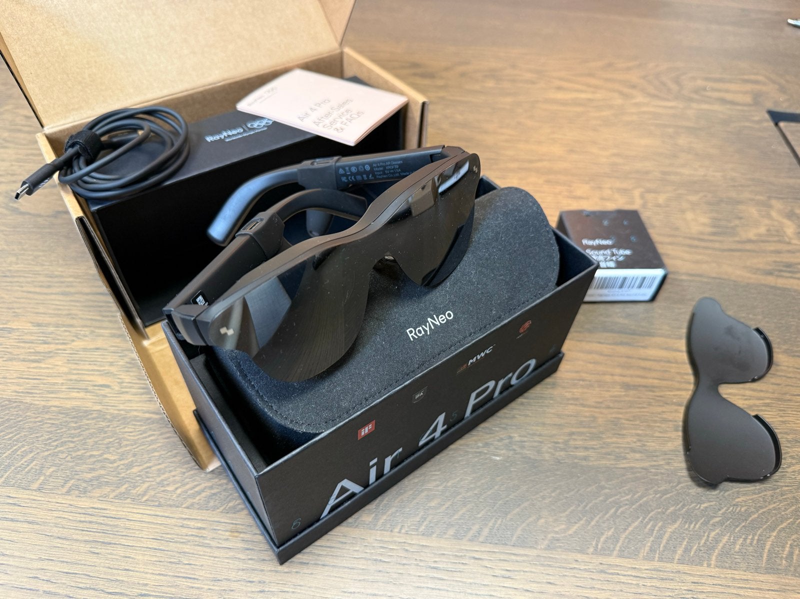 RayNeo Air 4 Pro VR-bril met Soundtubes - Nieuwstaat, Ophalen of Verzenden, Zo goed als nieuw, VR-bril, Overige platformen