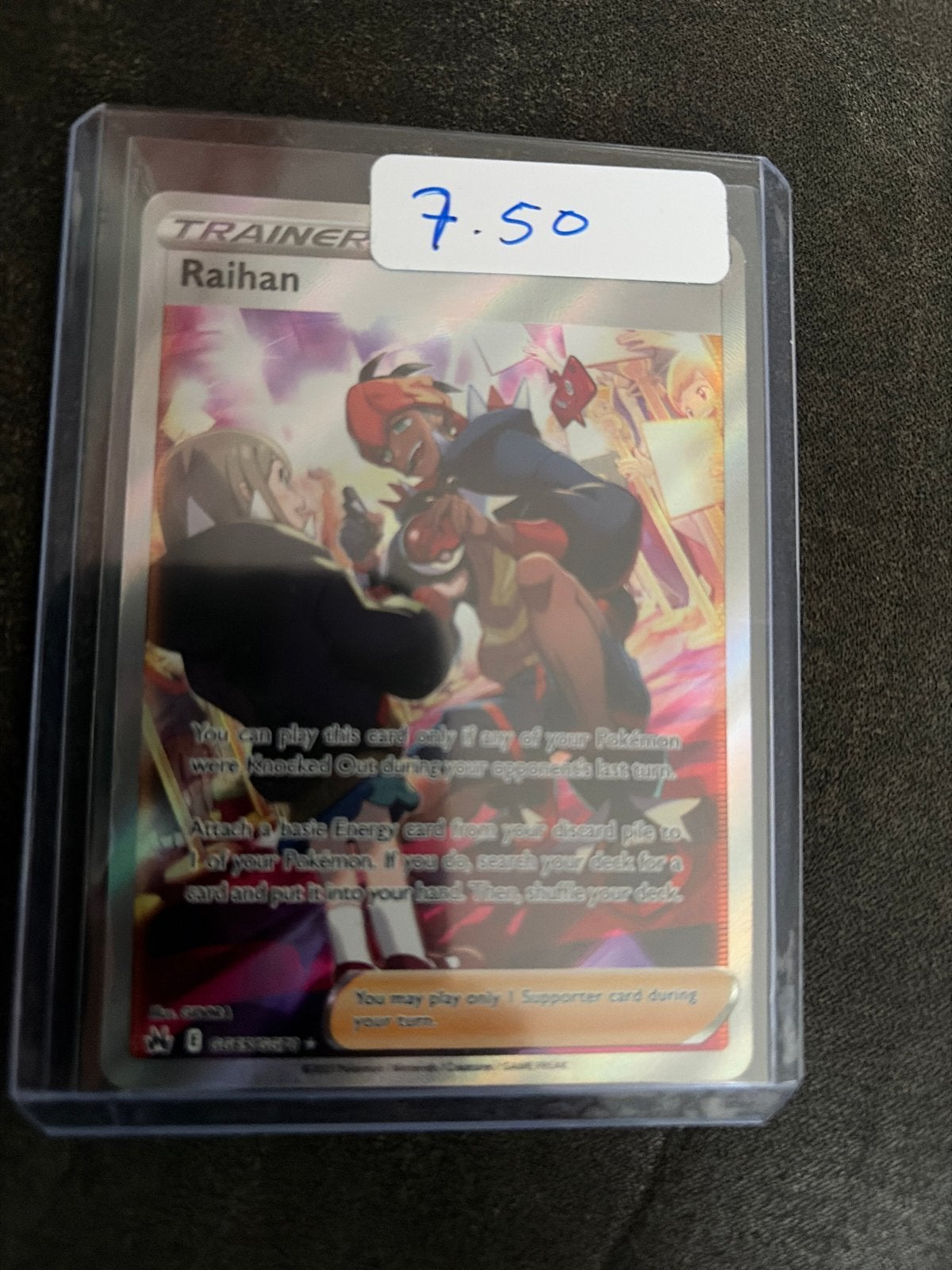 Pokémon TCG Raihan Trainer Kaart - Full Art Foil, Hobby en Vrije tijd, Verzamelkaartspellen | Pokémon, Ophalen of Verzenden, Zo goed als nieuw