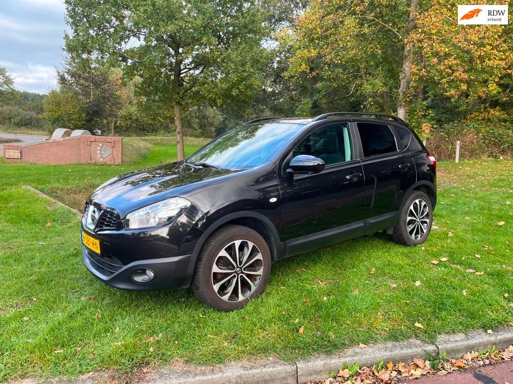 Nissan Qashqai 1.6 Tech View 360• CAM, Auto's, Voorwielaandrijving, 4 cilinders, 360° camera, Zwart