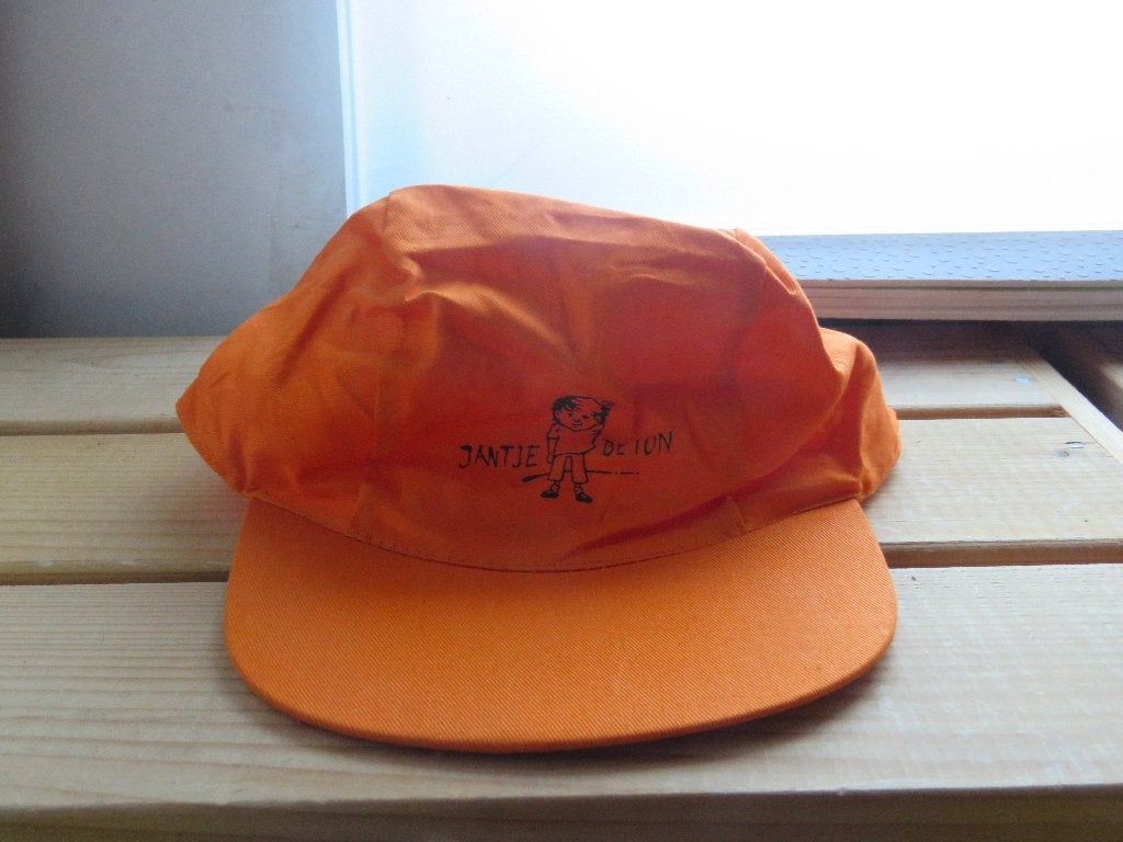 Oranje pet met 'Jantje de Uil' opdruk, 110 t/m 116, Jongen of Meisje, Ophalen of Verzenden, Onbekend