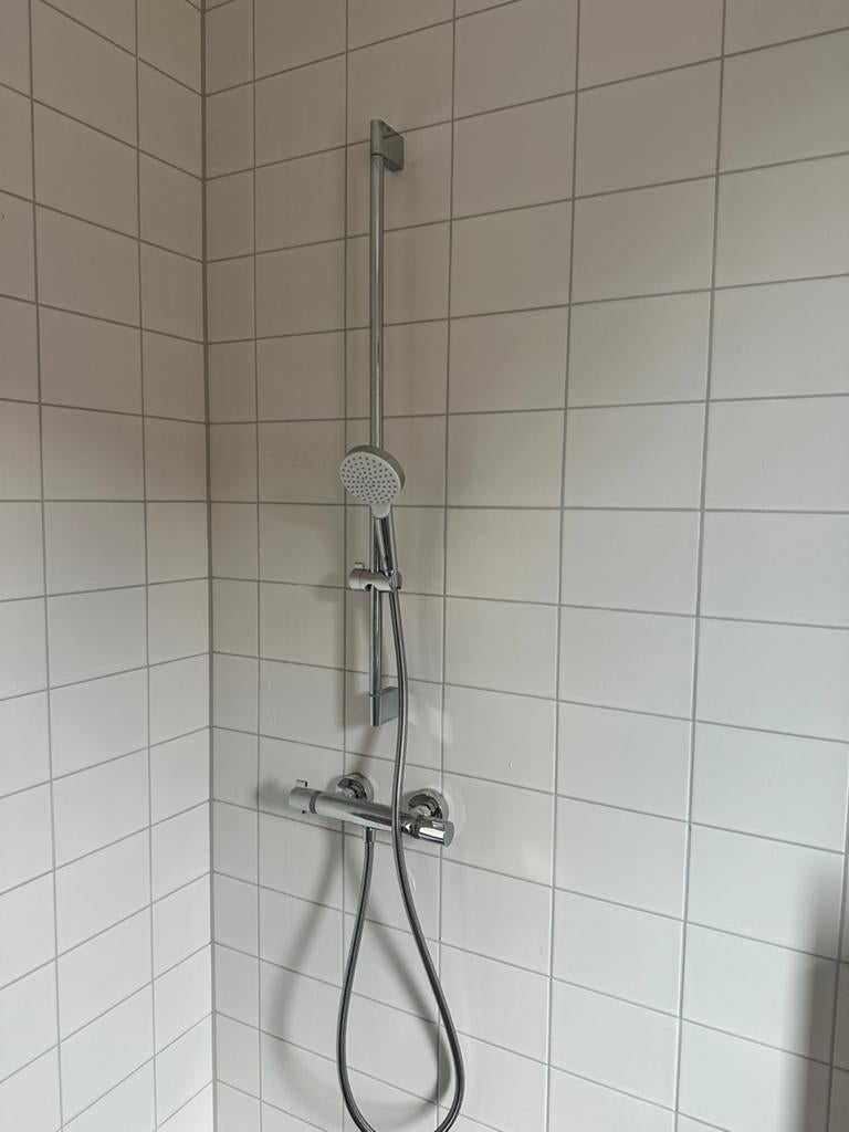 Doucheset plus kraan, Huis en Inrichting, Badkamer | Complete badkamers, Nieuw, Ophalen