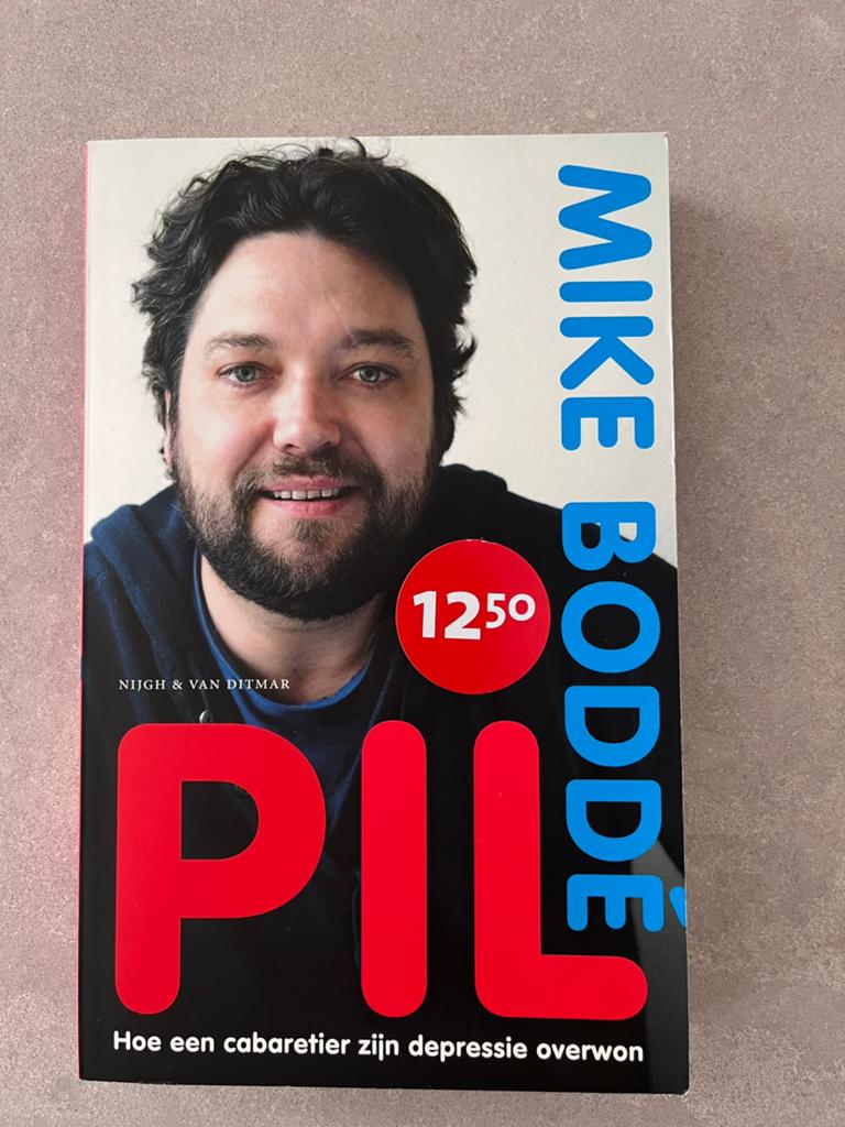 Pil (Mike Boddé) boek, Ophalen of Verzenden, Zo goed als nieuw