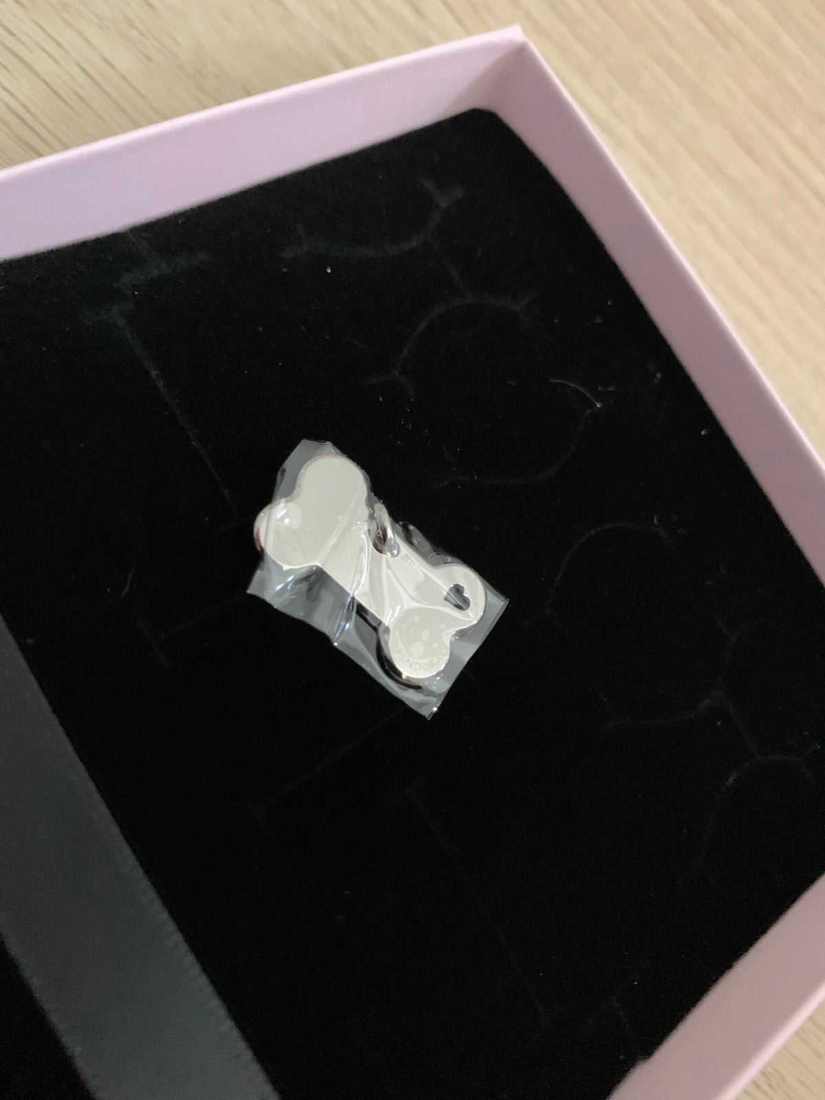 Pandora Hondenbot Hanger - Nieuw in Doos, 1 bedel, Ophalen of Verzenden, Nieuw, Pandora