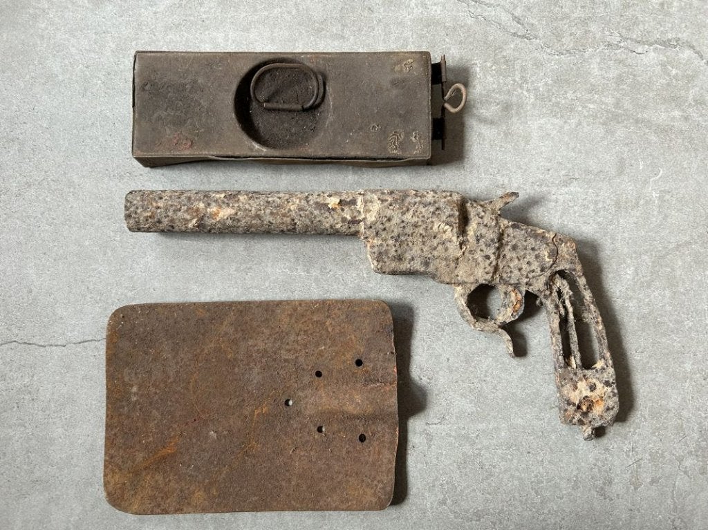 wo1 - lot Duitse relics met oa hebel seinpistool - onklaar, Ophalen of Verzenden, Landmacht, Duitsland, Hulzen of Bodemvondsten