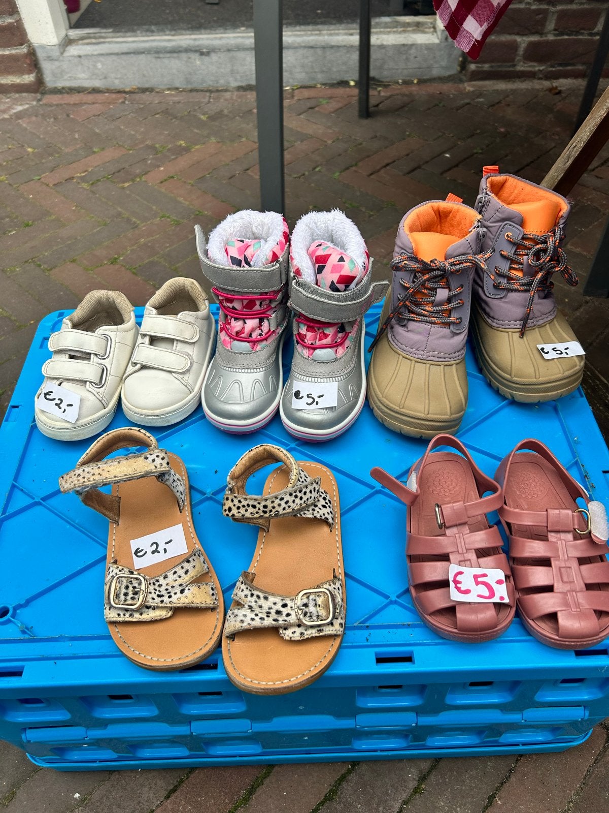 Leuke kinderschoenen: sneakers, snowboots, sandalen, watersc, Kinderen en Baby's, Kinderkleding | Schoenen en Sokken, Ophalen
