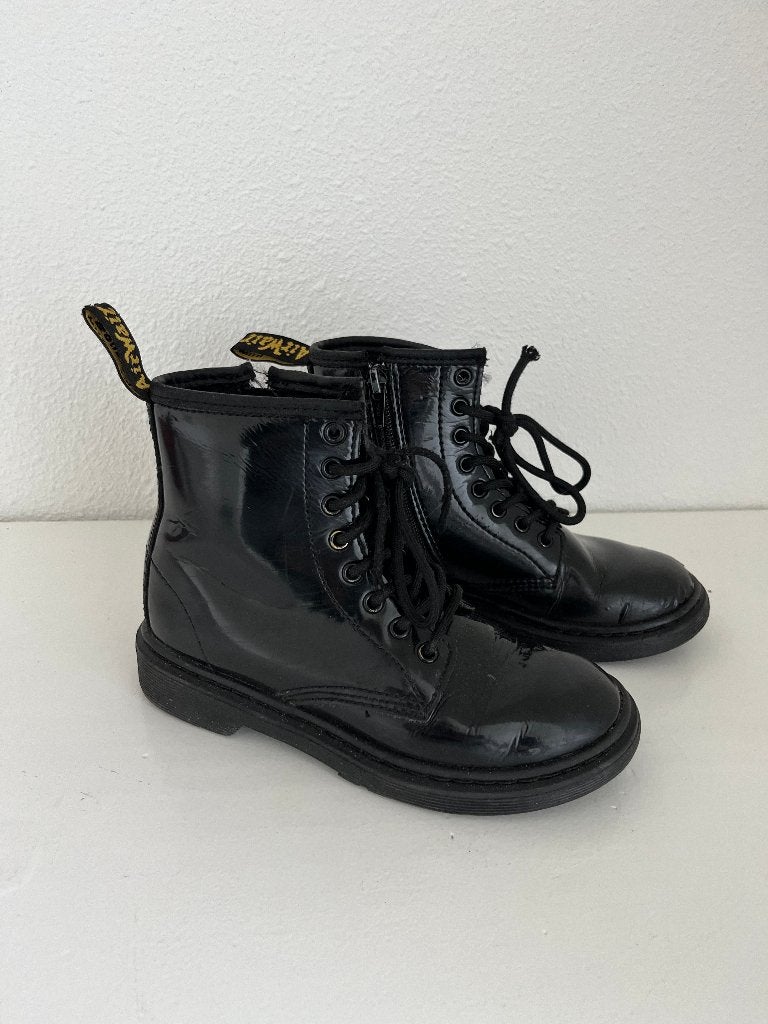 Dr martens meisjeschoenen - zwart rainbow lak - mt 35, Kinderen en Baby's, Kinderkleding | Schoenen en Sokken, Dr. Martens, Gebruikt