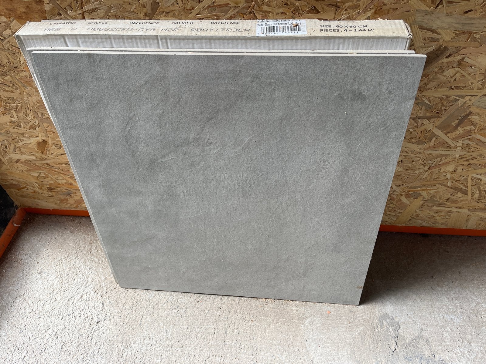 11 Nieuwe RAK Ceramics Cementina Light Grey tegels 60x60cm, Ophalen, 40 tot 60 cm, Keramiek, Nieuw