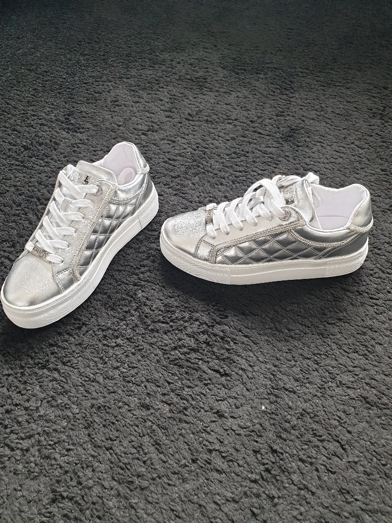 Guess sneakers, Kleding | Dames, Nieuw, Ophalen of Verzenden, Sneakers of Gympen, Overige kleuren