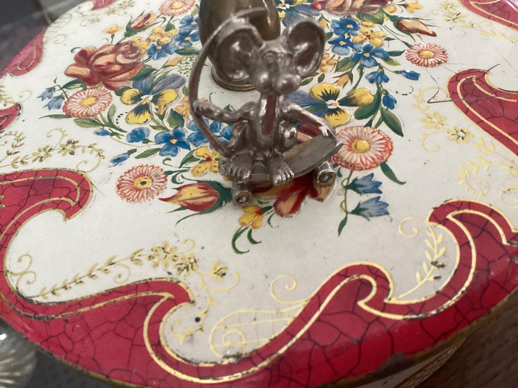 Skatebord Muis hoog 3x2.5 cm zilver tin, Verzamelen, Beelden en Beeldjes, Ophalen of Verzenden, Zo goed als nieuw