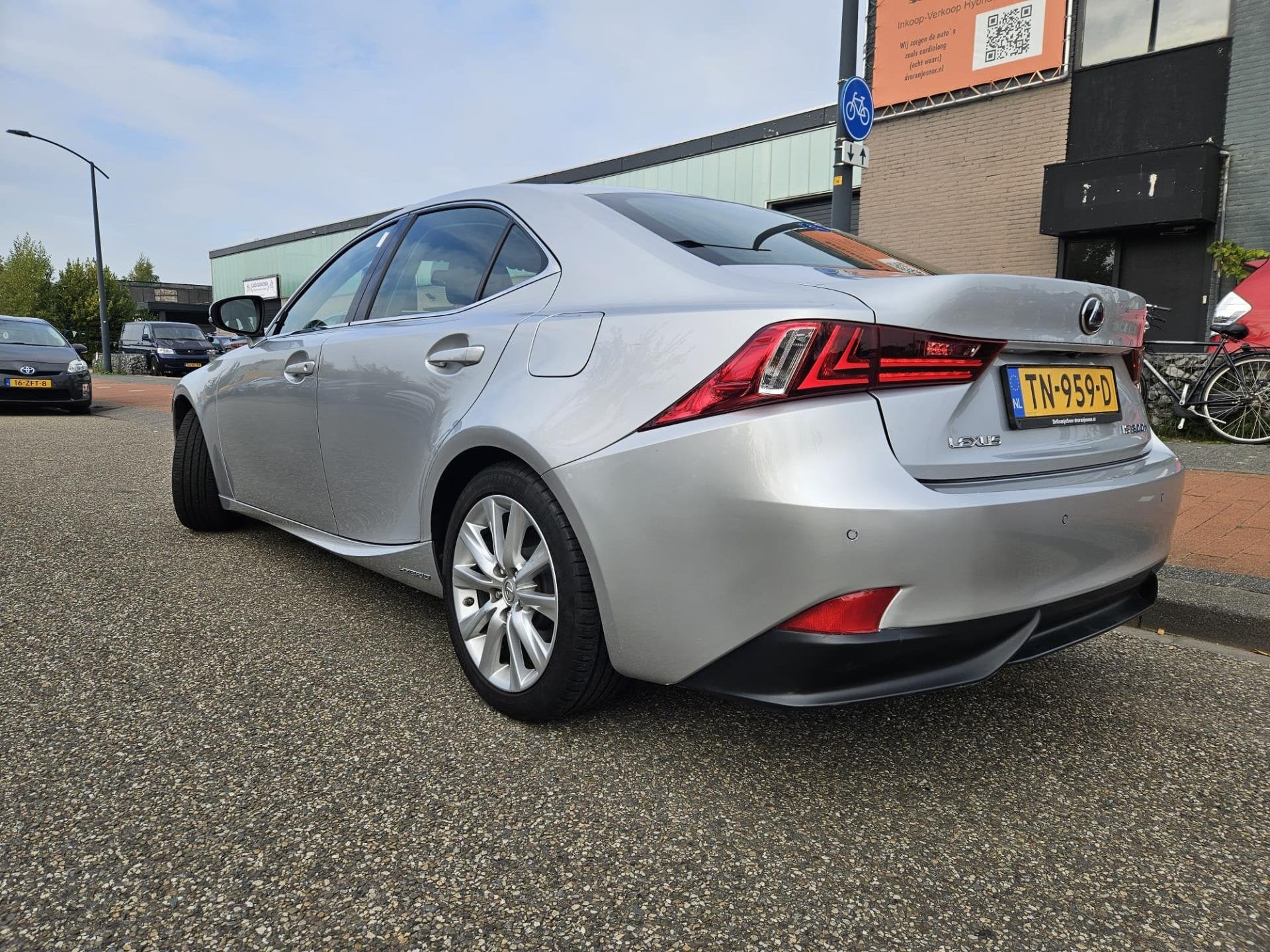 Lexus IS 300h GARANTIE Pittig!, Auto's, Automaat, Dealer onderhouden, Achterwielaandrijving, Gebruikt
