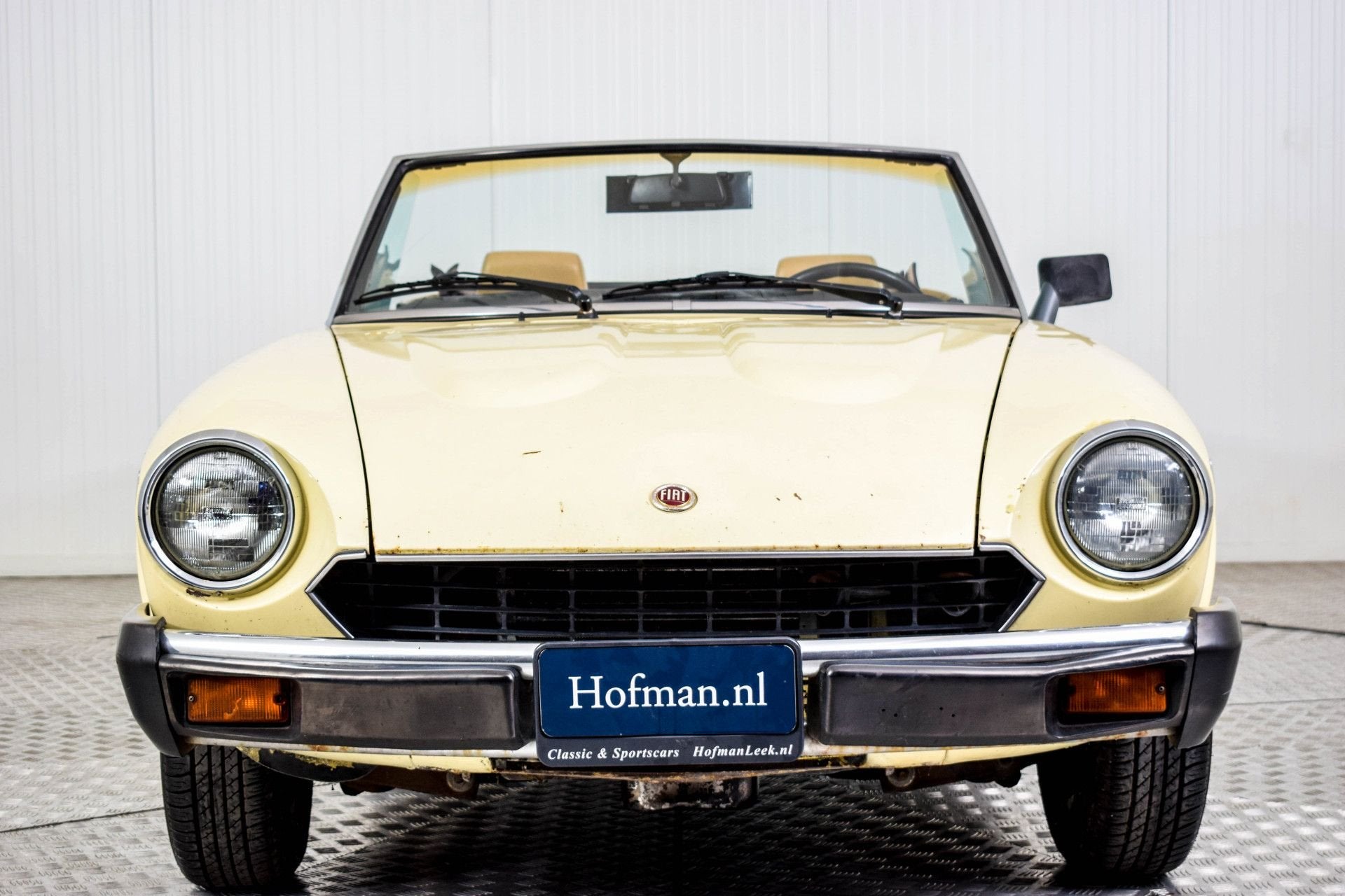 Fiat 124 Spider 2000 Injection (bj 1980), 4 cilinders, Cabriolet, Beige, Leder