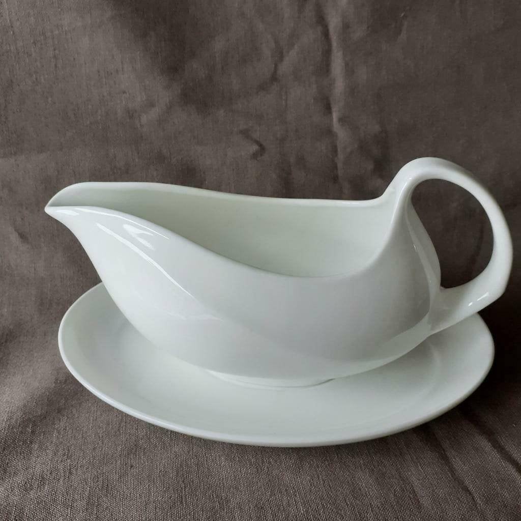 Wedgwood SOLAR Bone China  Jus/sauskom met onderschotel, Ophalen of Verzenden, Zo goed als nieuw, Porselein, Kom(men)