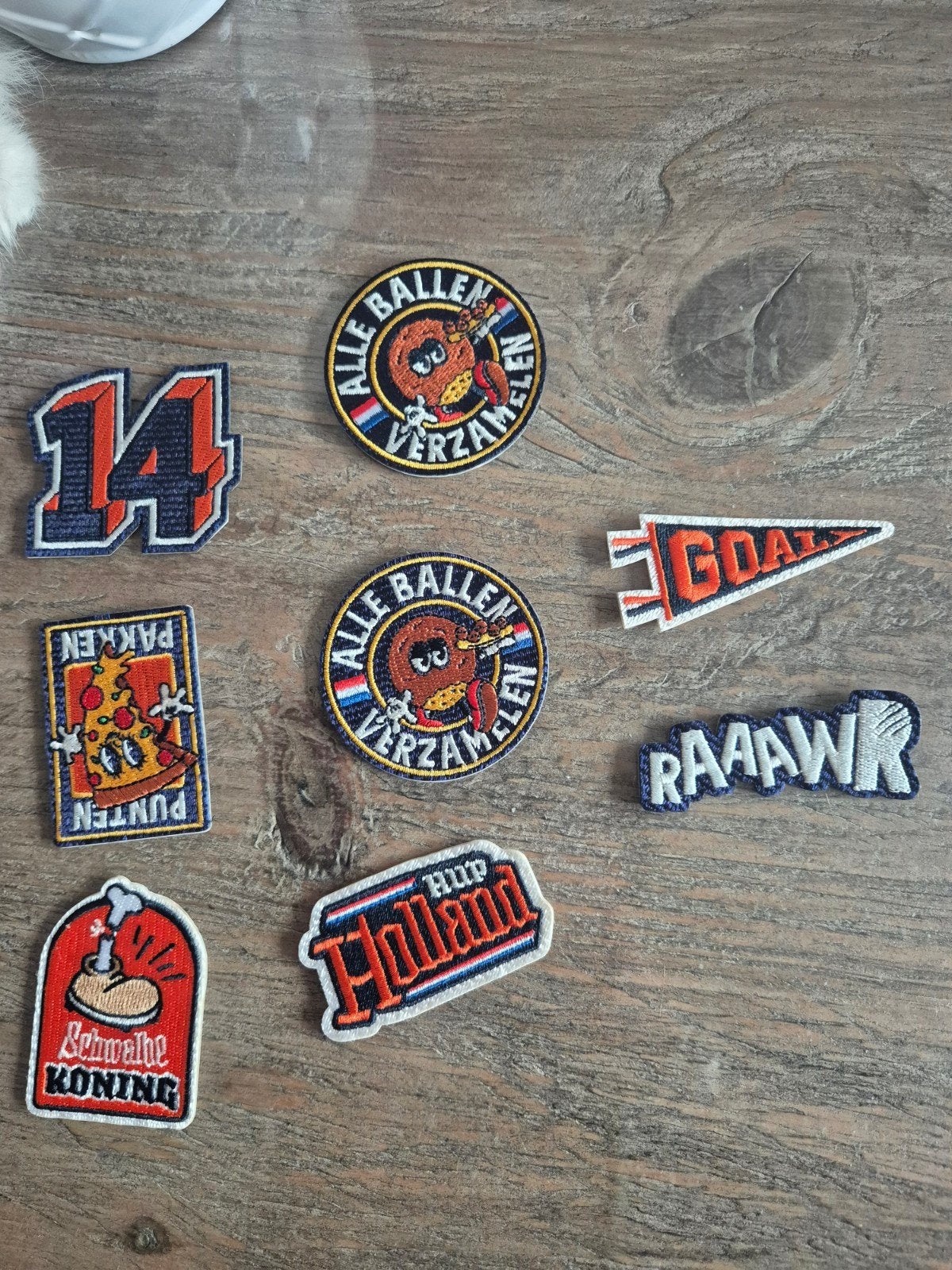 Jumbo emblemen, Ophalen