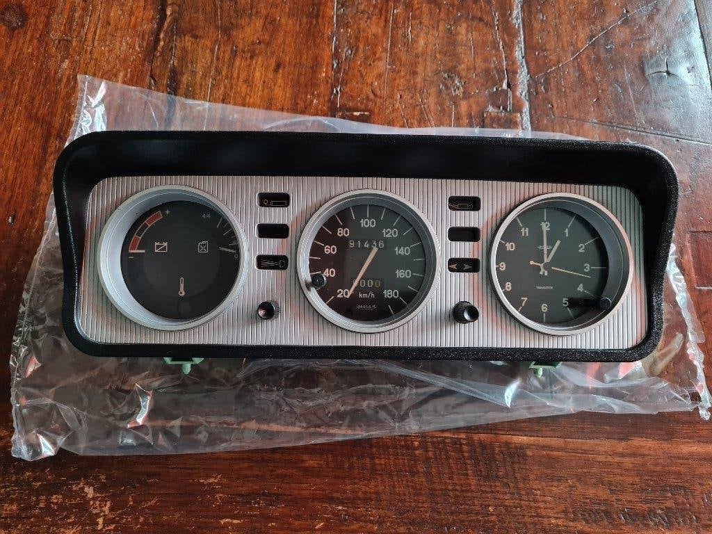 Cockpit Dashboard  Peugeot 404, Auto-onderdelen, Dashboard en Schakelaars, Ophalen of Verzenden, Gebruikt, Peugeot
