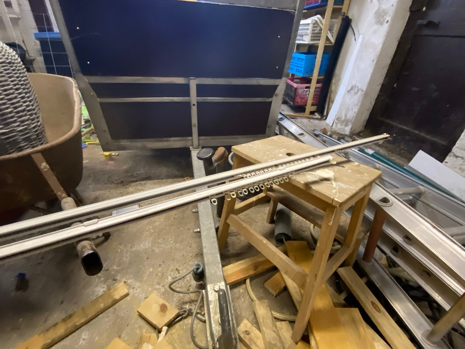 Gordijnrails - 142cm en 200cm, Ophalen, Gebruikt, Metaal, Grijs