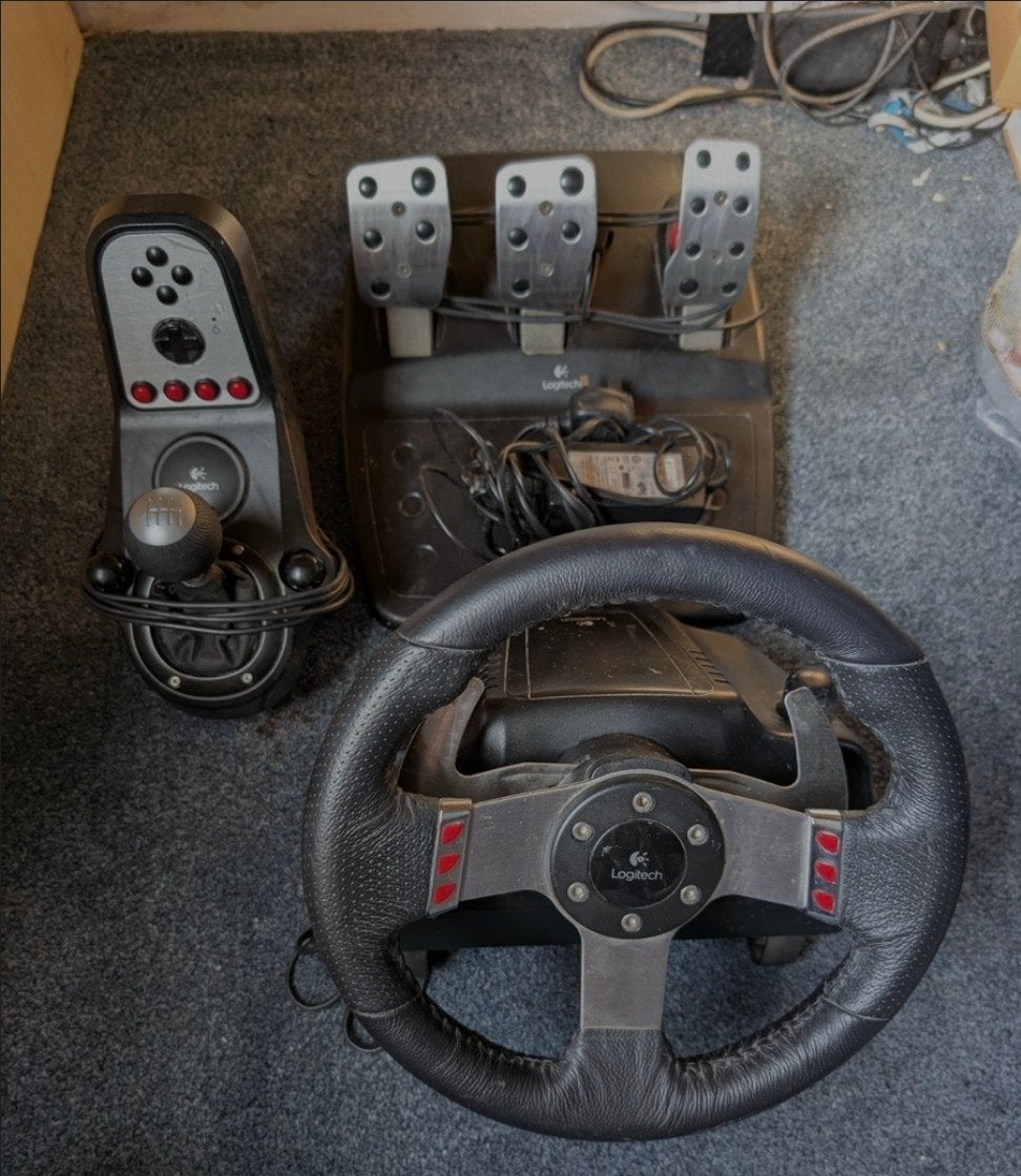 Logitech G27 Racestuur met pedalen en shifter, Racestuur, Gebruikt, Force feedback, Ophalen of Verzenden