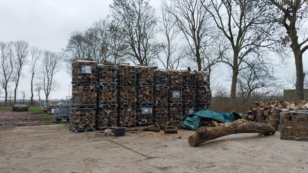 Droog haardhout, direct stoken., 6 m³ of meer, Ophalen of Verzenden, Essenhout, Blokken