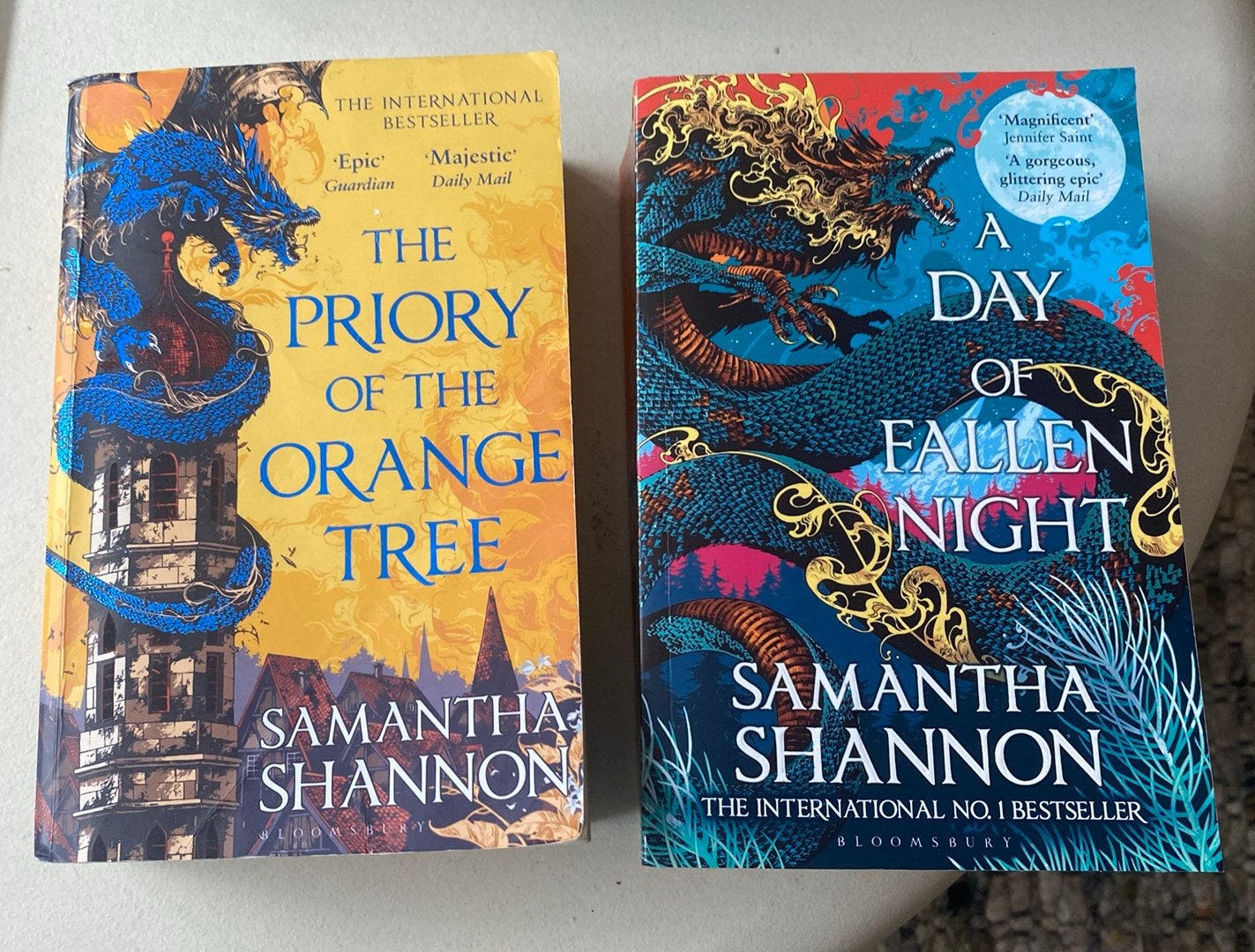The Priory of the orange tree & A day of fallen night, Ophalen of Verzenden, Zo goed als nieuw