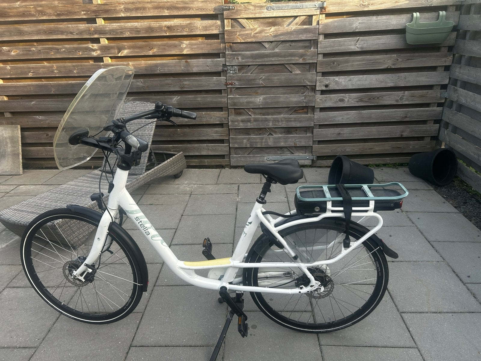 Stella Fiore Moederfiets 2026 nieuwstetype 720w accu  scherm, Fietsen en Brommers, Overige merken, Windscherm, Ophalen of Verzenden