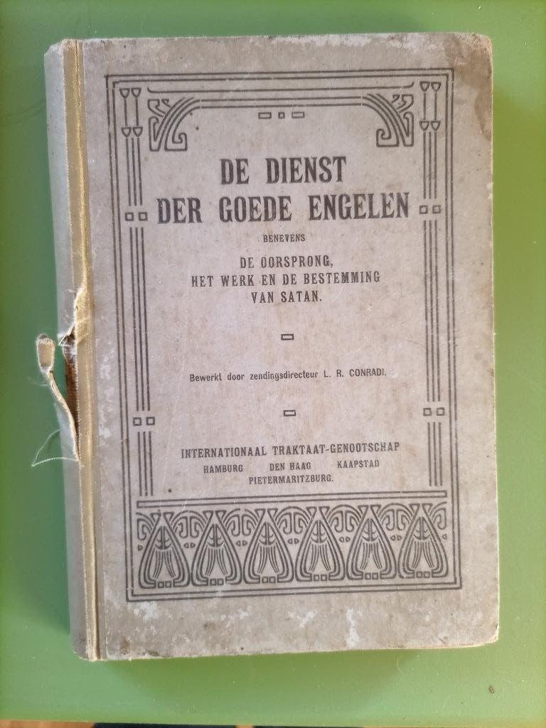 Boek De dienst der goede engelen., Ophalen