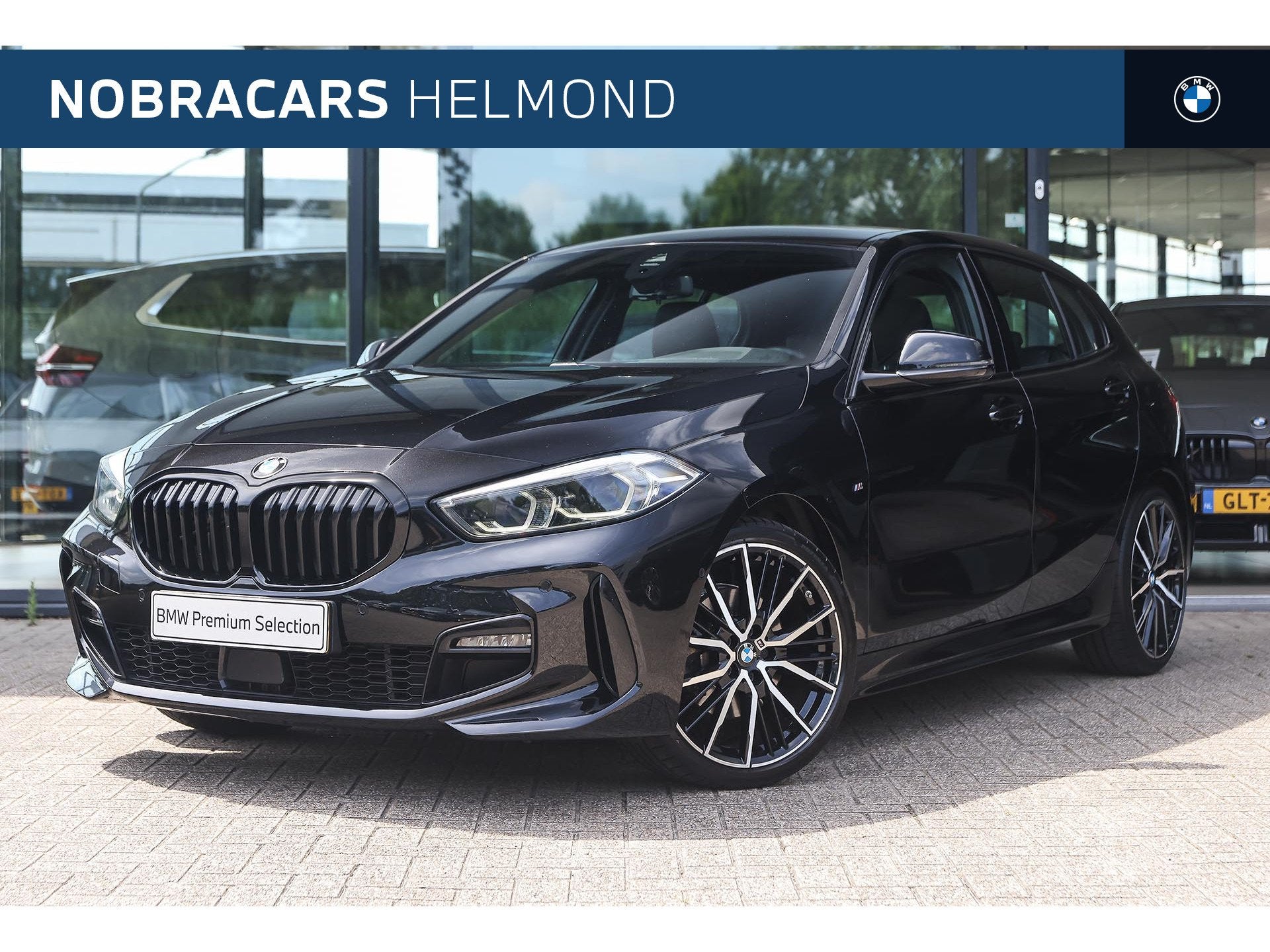 BMW 1 Serie 118i Executive M Sport Automaat / M Sportonderst, Auto's, BMW, 136 pk, Gebruikt, Met garantie (alle), Leder en Stof