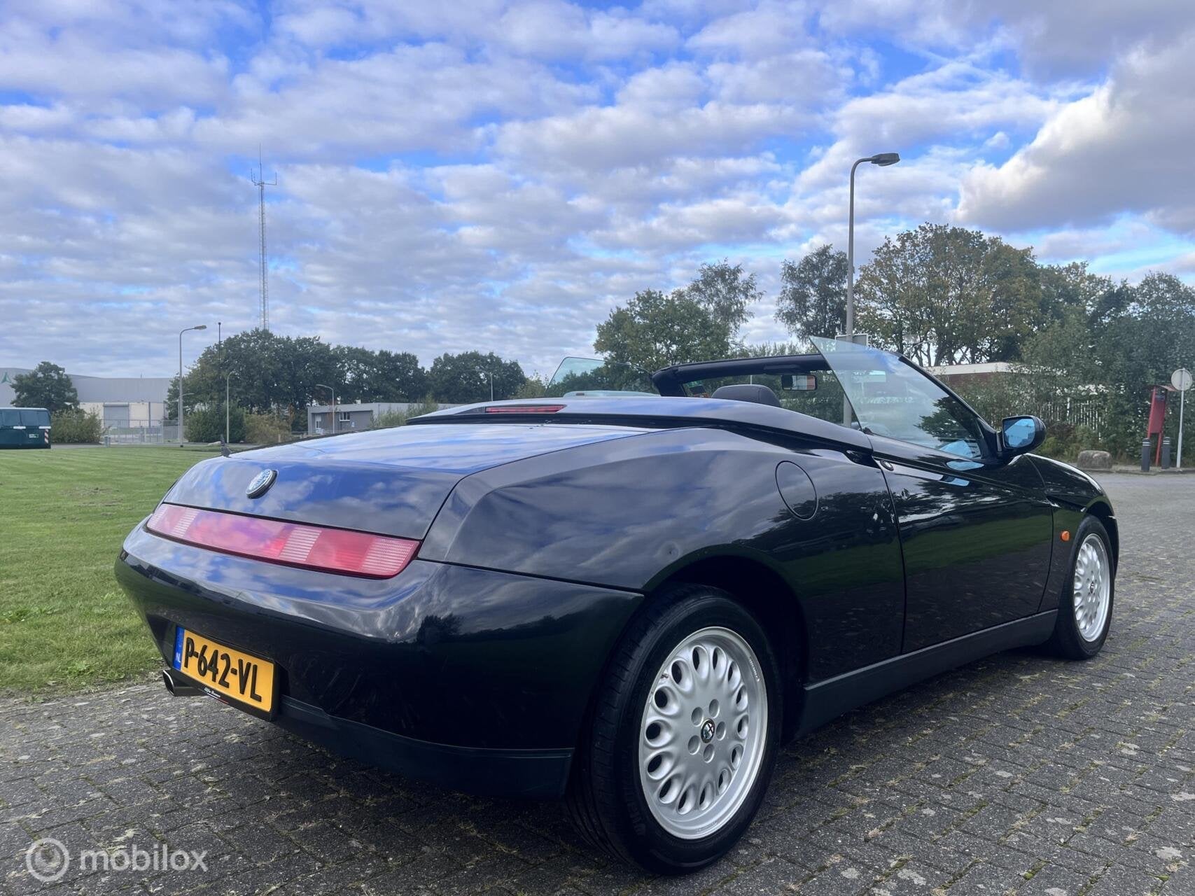Alfa Romeo Spider 2.0-16V T.Spark / Airco / APK / Leder /, Auto's, 1345 kg, Verwarmde buitenspiegels, Gebruikt, Spider