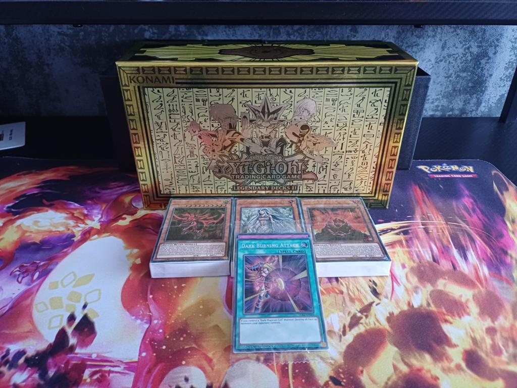 YU-GI-OH! Legendary decks II, Ophalen of Verzenden, Nieuw, Speeldeck