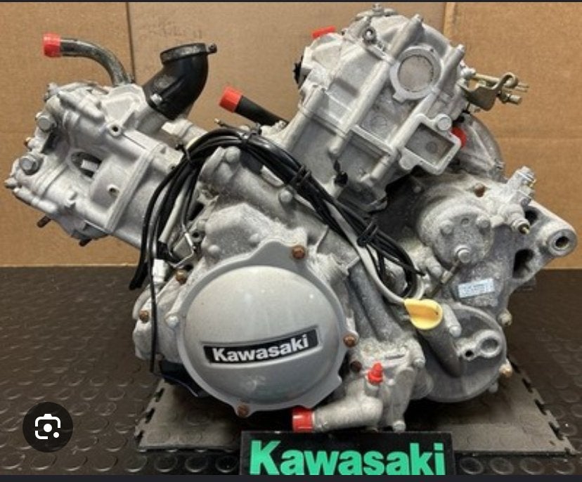 Gezocht : MOTORBLOK KAWASAKI KFX 700cc, Motoren, Ophalen of Verzenden