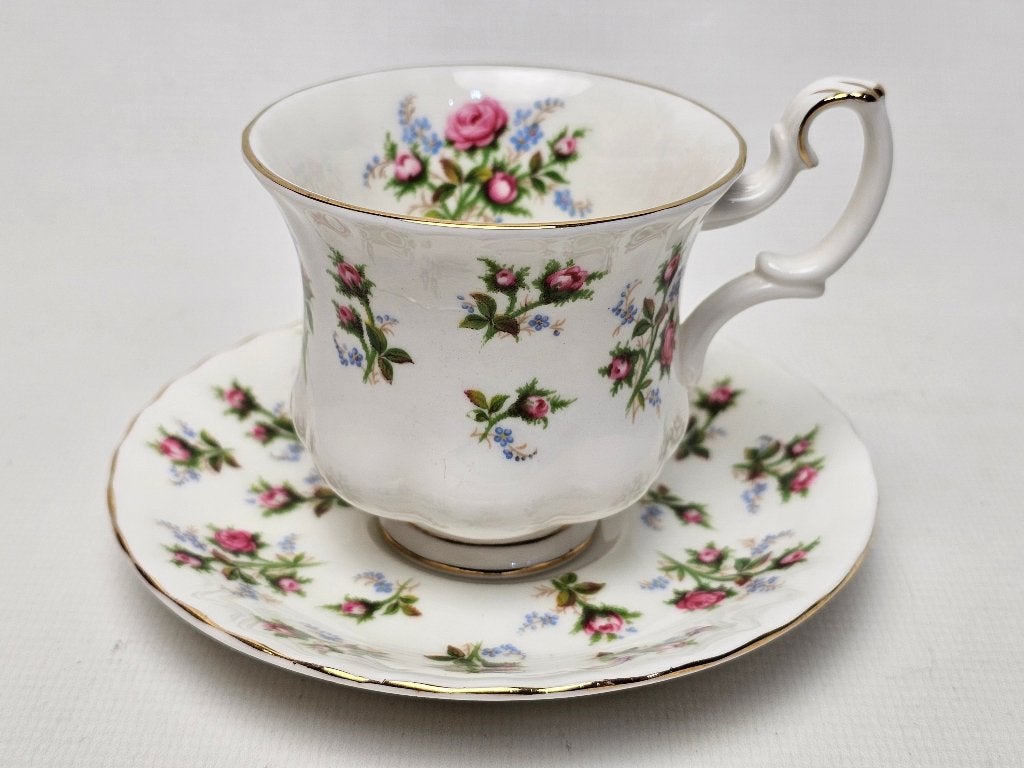 # Royal Albert Winsome Kop en Schotel, Antiek en Kunst, Antiek | Servies los, Ophalen of Verzenden