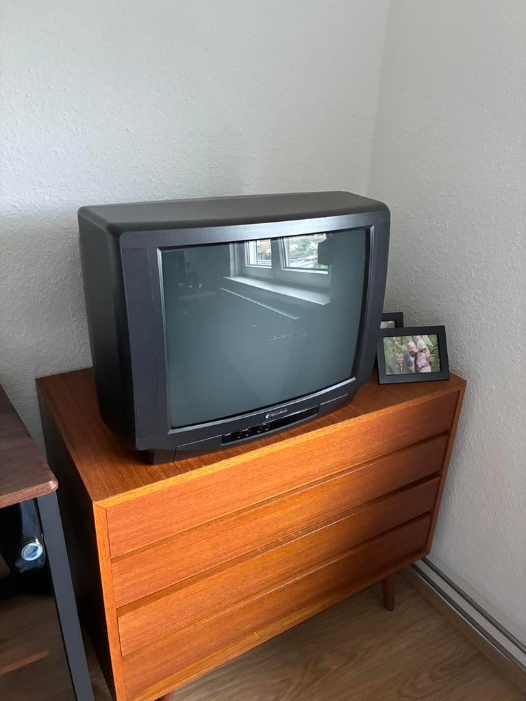 Roadstar CTV‑2103XTS 21” beeldbuis televisie, Ophalen