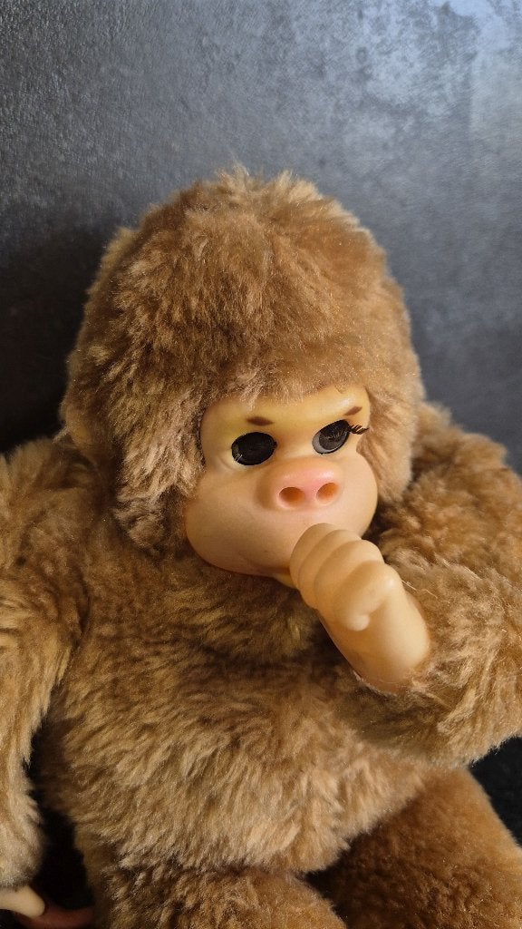 Vintage Monchhichi knuffel, Aap met pijp, 23 cm. 6B15, Tweedehands verkoop, Tweedehands verkoop, Gebruikt, Overige typen
