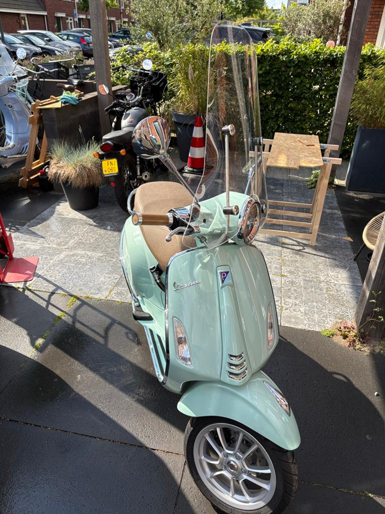 Vespa Primavera 50cc - blauw kenteken 650km!! Als nieuw, Ophalen, Overige modellen, Maximaal 45 km/u, Zo goed als nieuw
