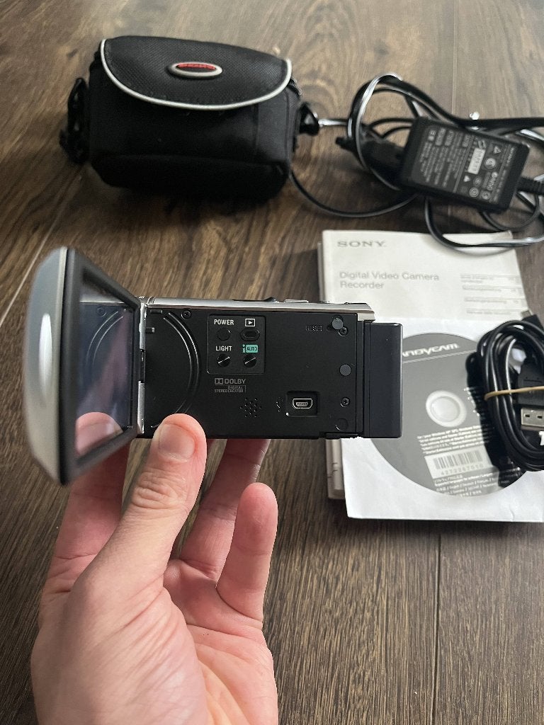 Foto 4 van Sony Handycam DCR-SX85E 16GB compleet + doos, lader en tas