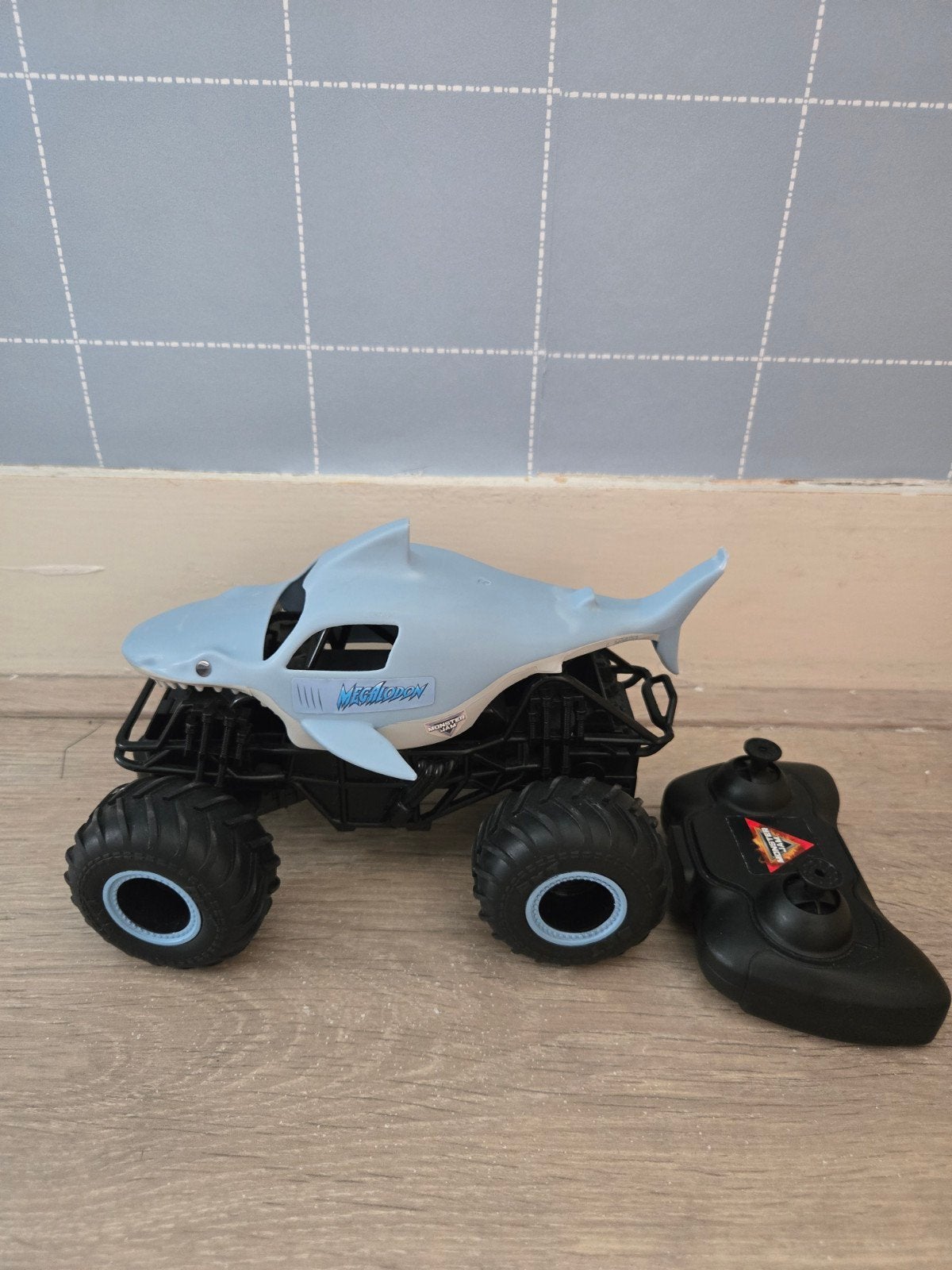Monsterjam Megalodon raceauto, Ophalen, Zo goed als nieuw