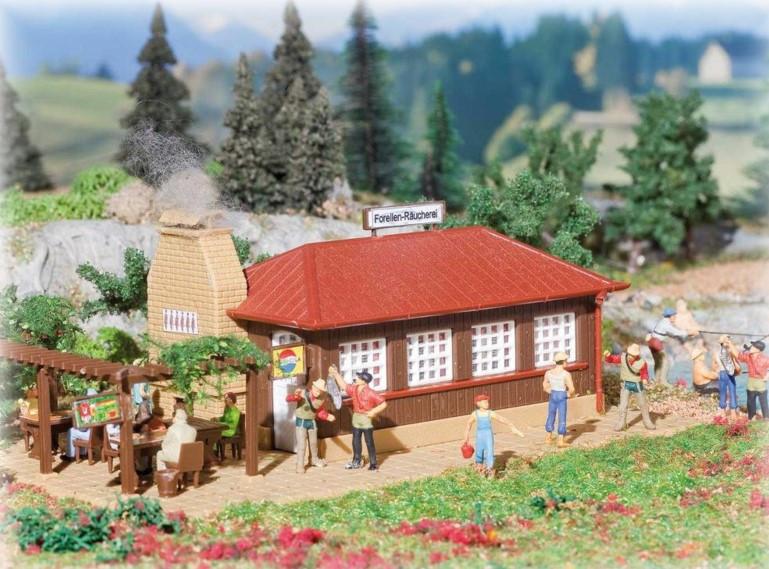 Vollmer HO 43615 - Bouwpakket forellenrokerij in ovp, Wisselstroom, Ophalen of Verzenden, Märklin, Nieuw