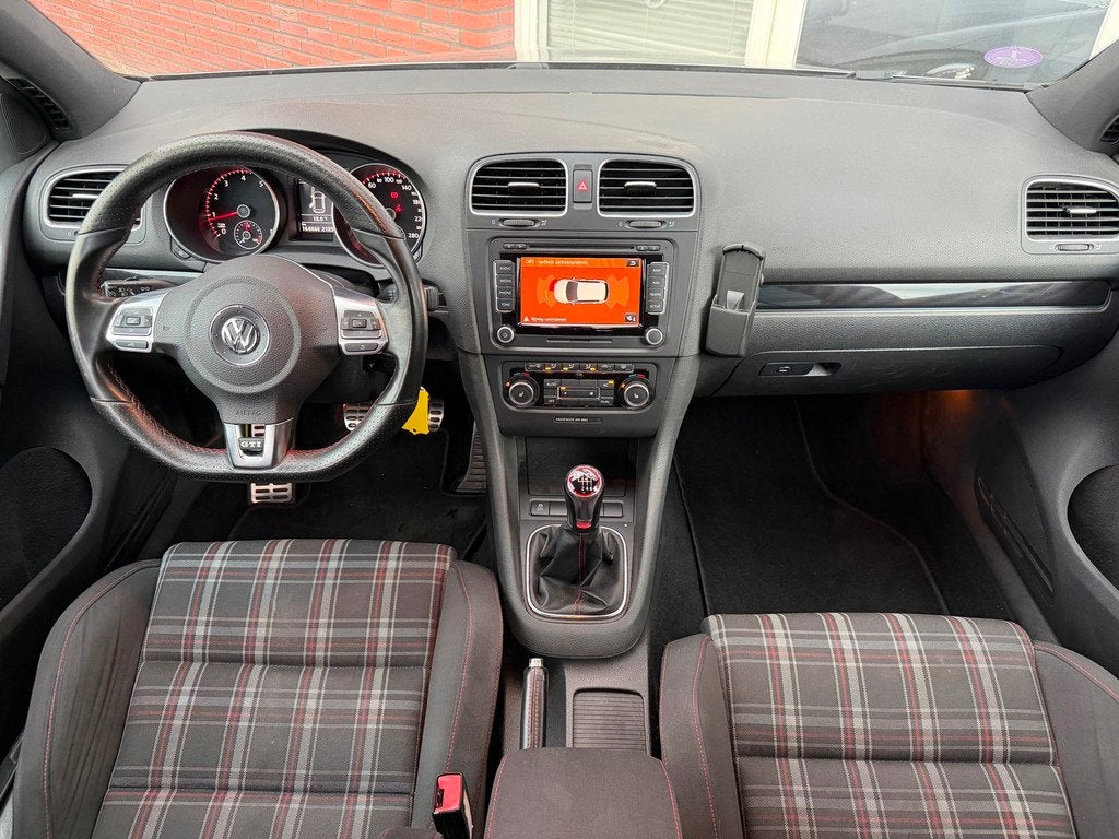 Volkswagen Golf 2.0 GTI / Navi / LED / PDC / Stoelverw / Cru, Voorwielaandrijving, Euro 5, Stof, Gebruikt