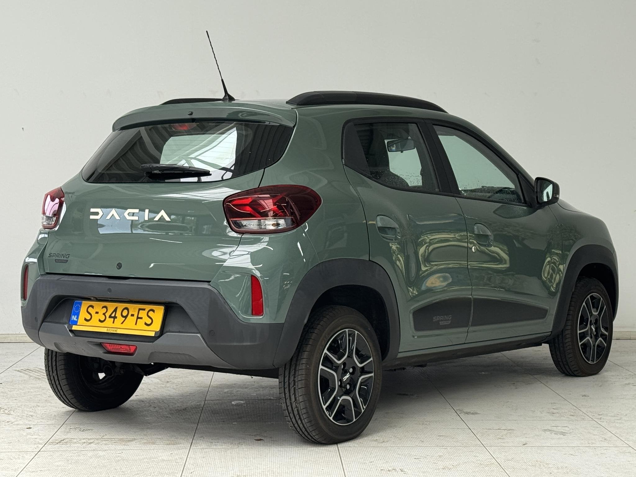 Dacia Spring Expression 27 kWh | Navigatie | Camera | Airco, Auto's, Gebruikt, Huisgarantie, Met garantie (alle), Parkeersensor