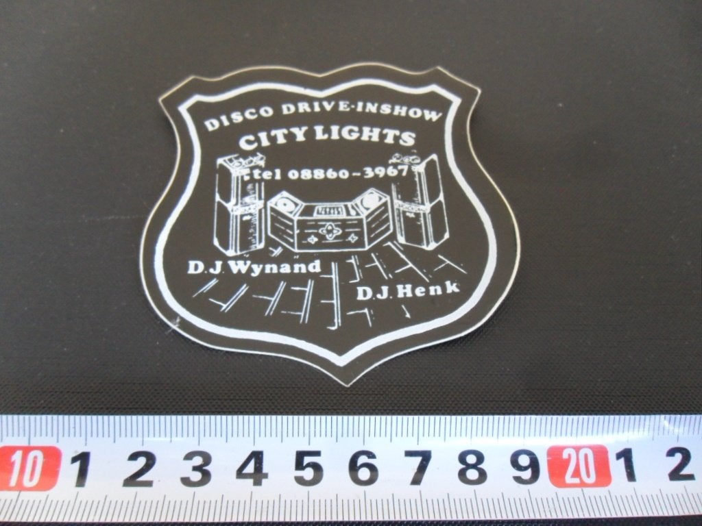 sticker Grave Disco Drive inshow CITY LIGHTS Wijnand Henk, Ophalen, Zo goed als nieuw