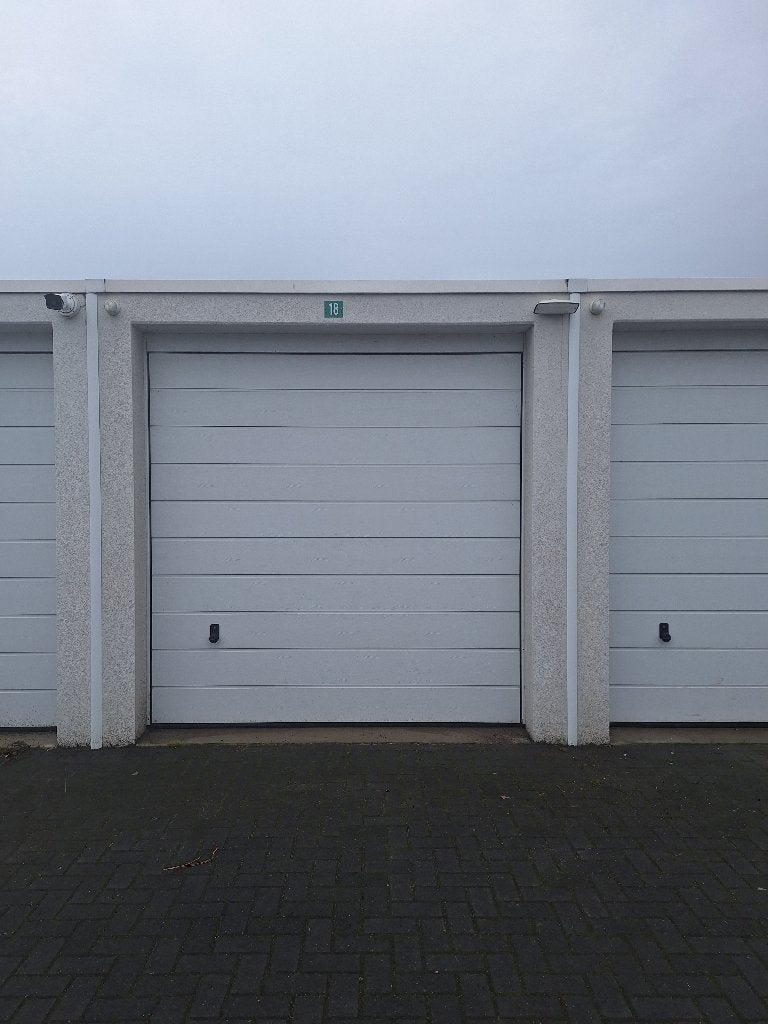 TE KOOP OF TE HUUR Garagebox, Businessunit, Auto diversen, Autostallingen en Garages