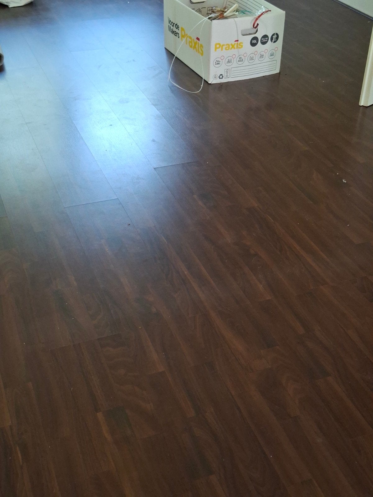IKEA Vloer - Gebruikt laminaat, niet alles meer mooi, Huis en Inrichting, Stoffering | Vloerbedekking, Ophalen, Gebruikt, Bruin