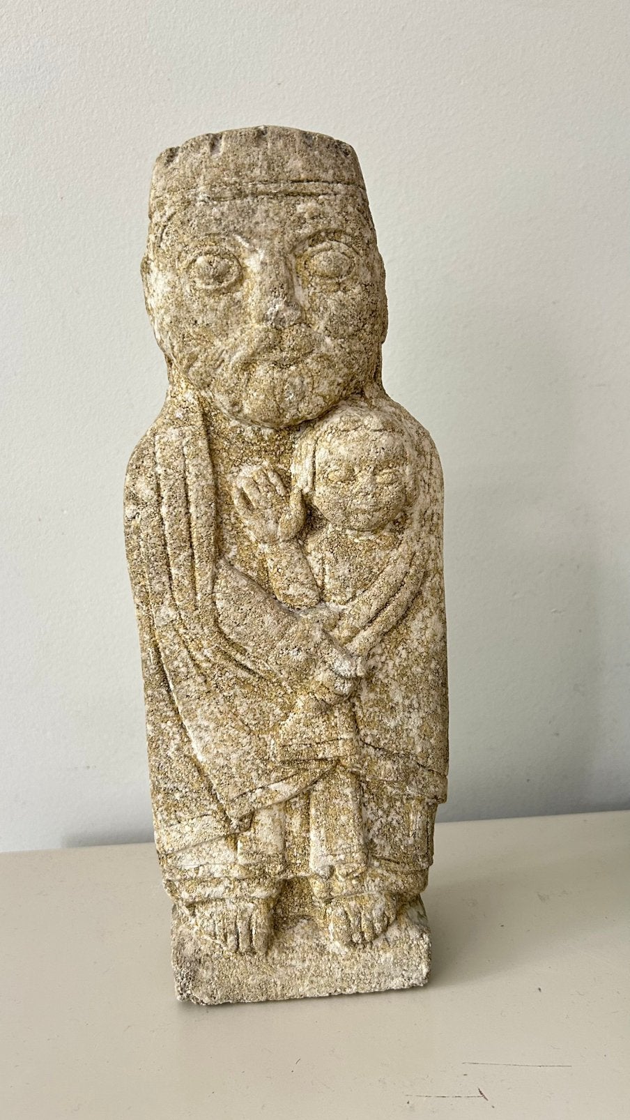 Mid century beeld Romaanse stijl, Brutalistisch, Ophalen of Verzenden, 20 - 50 cm, Steen of Keramiek