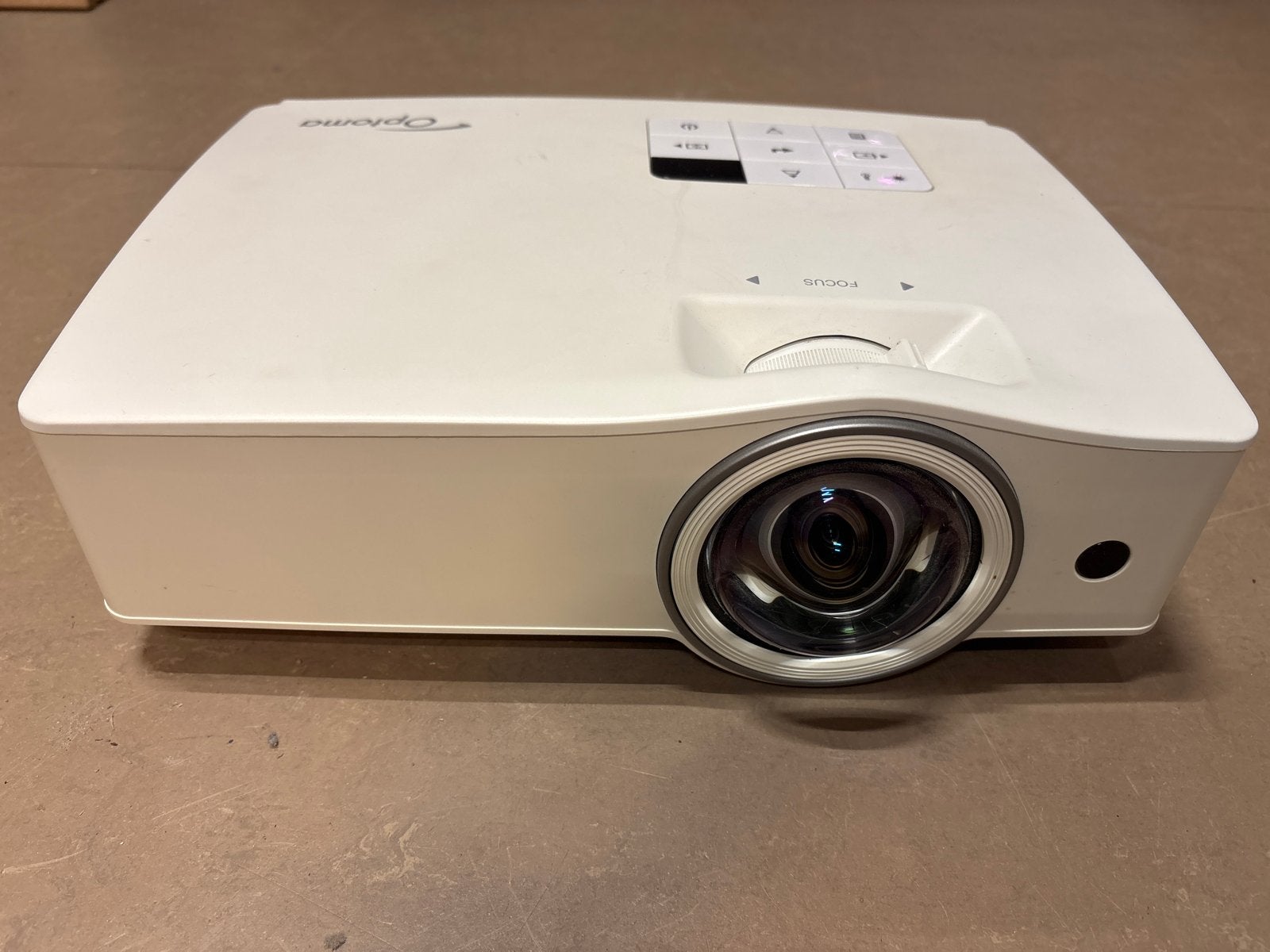Optoma DLP-projector met HDMI, VGA, USB, RJ45, SD-kaart, Ophalen, Zo goed als nieuw, DLP, Overige resoluties