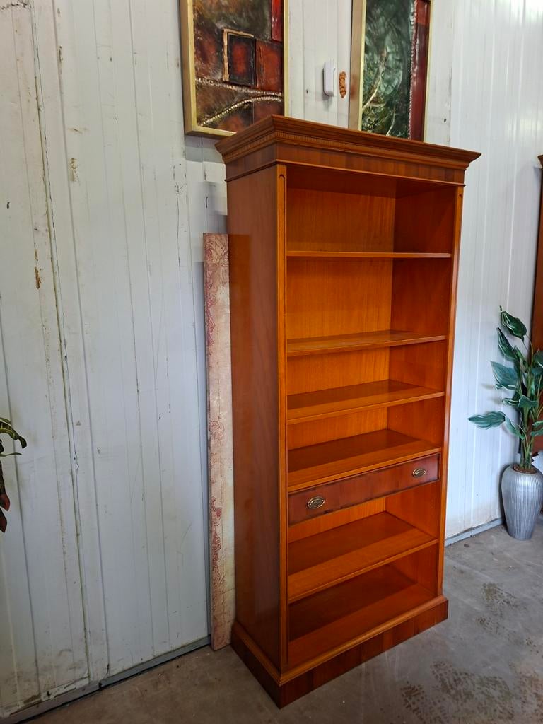 Klassieke Heldense boekenkast afm: 102x42cm en 213cm hoog., Ophalen of Verzenden, Zo goed als nieuw, 25 tot 50 cm