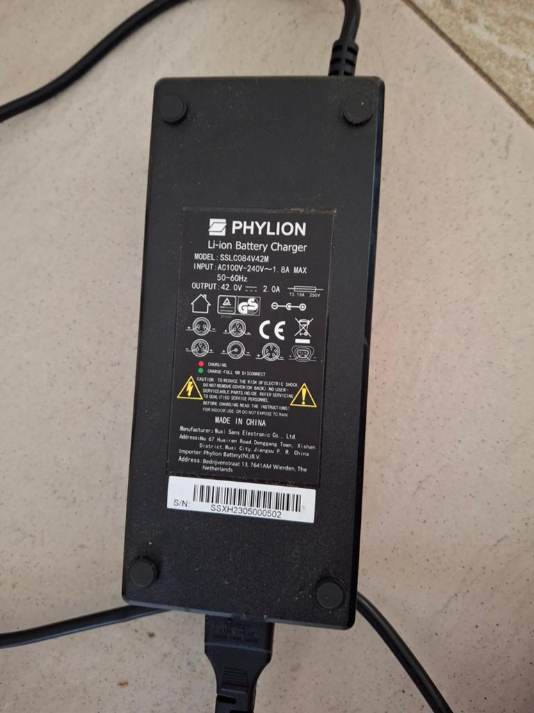 Oplader Phylion 42V 2A, zo goed als nieuw, Ophalen of Verzenden, Zo goed als nieuw