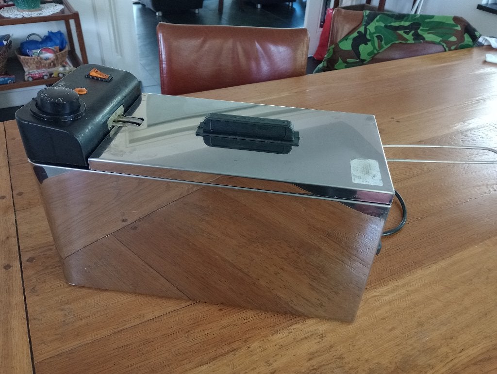 Frituurpan en bakplaat, 3 tot 4 liter, Ophalen, Gebruikt, Uitneembare binnenpan