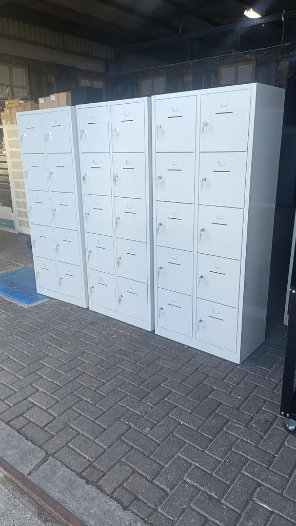 Zeer nette complete metalen 10 deurs lockers, Huis en Inrichting, Kasten | Lockerkasten, Zo goed als nieuw, Ophalen of Verzenden