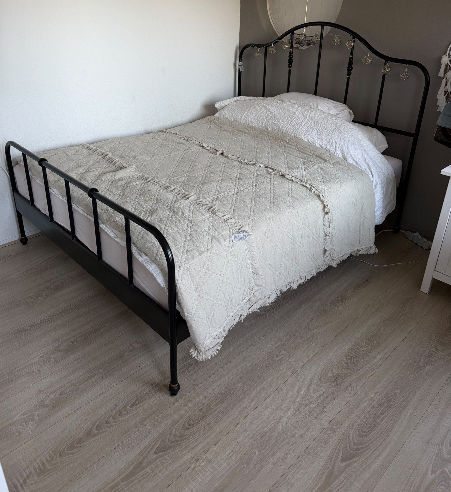 TEAB Ikea bed 160x200 incl matras nog in zeer goede staat., Ophalen, Zwart, Tweepersoons, Zo goed als nieuw
