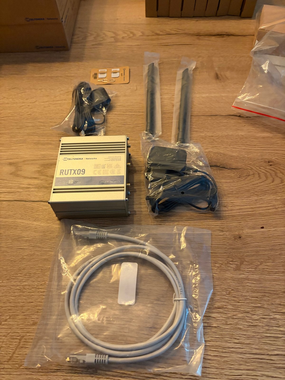 6x Teltonika RUTX09 industriële 4G LTE-router - nieuw, Ophalen of Verzenden, Nieuw, Router met modem